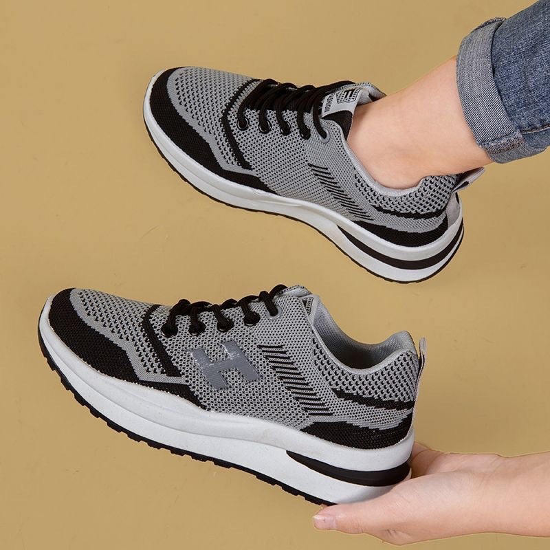 Damen Lauf-Sneaker mit atmungsaktivem Gewebe und stoßdämpfender Sohle EB