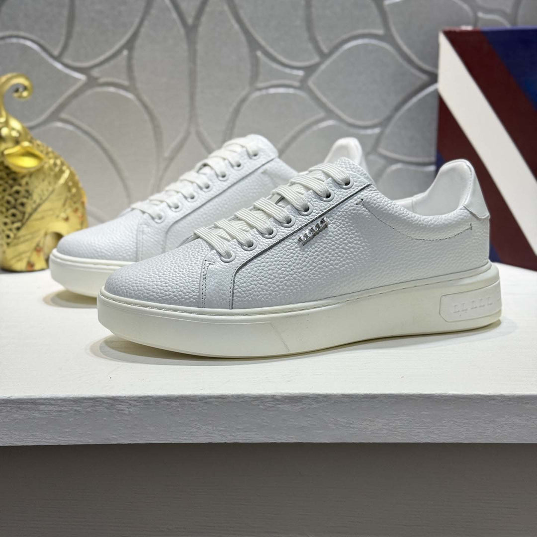 Damen Sportliche Premium Sneakers mit strukturiertem Obermaterial und komfortabler Dämpfung EB