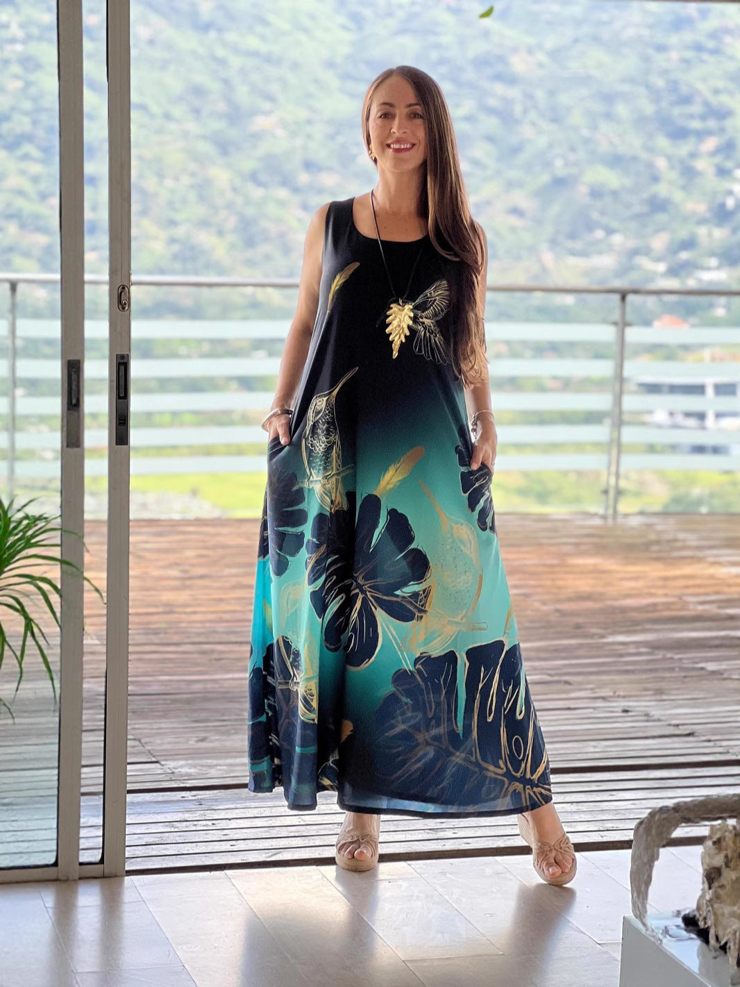 Damen Maxikleid mit floralem Design und fließendem Schnitt EB