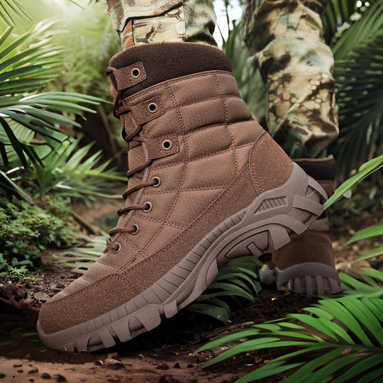 Herren Militärische Winterstiefel mit isolierendem Innenfutter und rutschfester Sohle EB