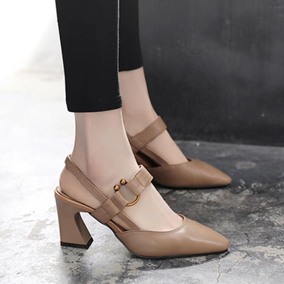Damen Slingback-Pumps mit elegantem spitzen Design und komfortablem Blockabsatz EB