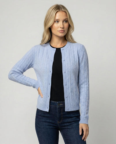 Damen kurzes Zopfmuster-Cardigan mit Rundhalsausschnitt und minimalistischer Knopfleiste EB