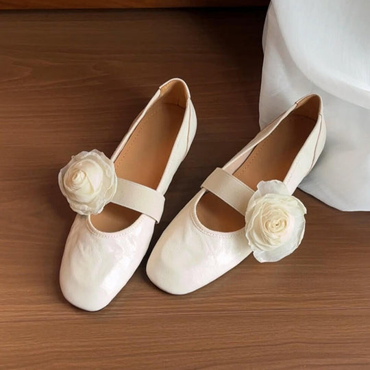 Damen Ballerina-Schuhe mit floralem Applikationsdesign und verstellbarem Riemen EB