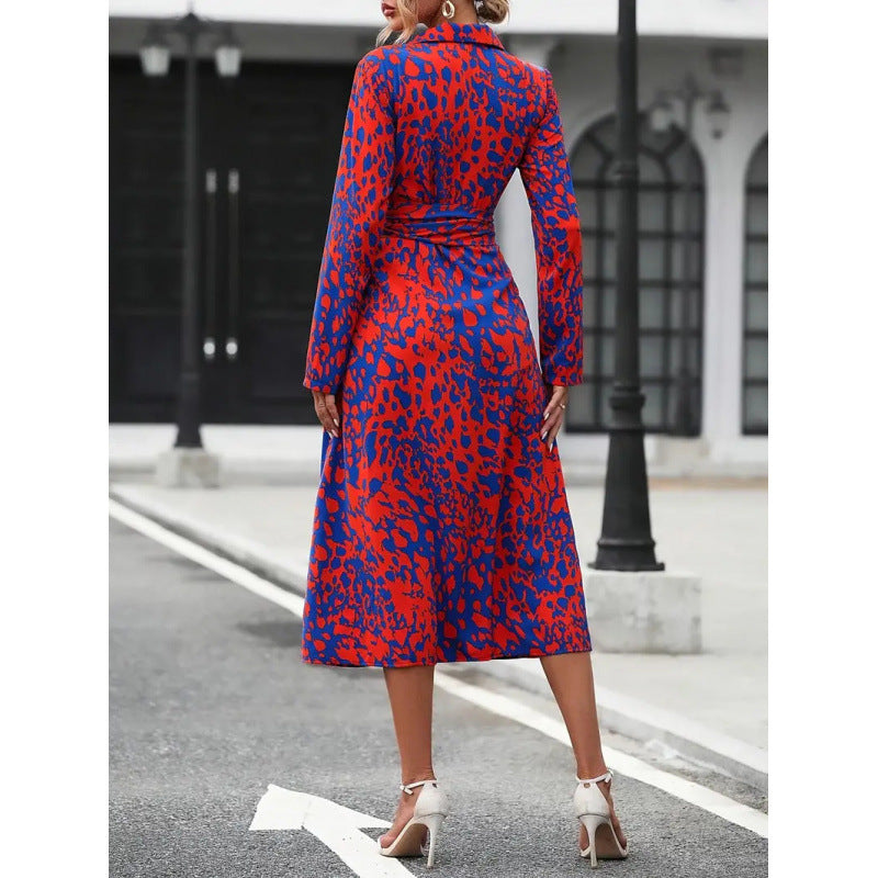 Damen Maxikleid mit eleganter Wickeloptik und raffinierten Blumendetails EB