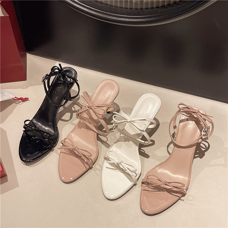 Damen Elegante Slingback-Pumps mit verstellbarem Riemen und dekorativem Schleifendetail EB