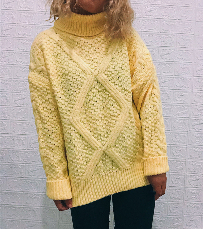 Damen Grobstrickpullover mit modischem Zopfmuster und hohem Kragen EB