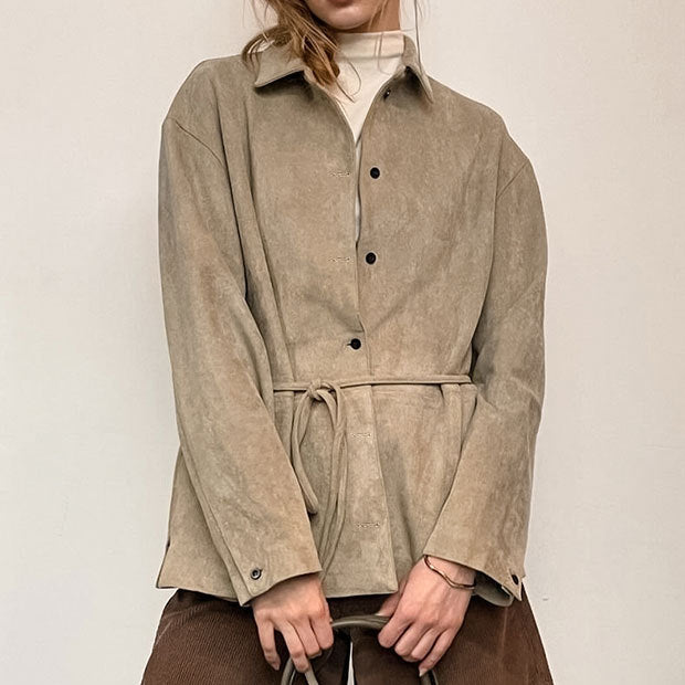 Damen Suede Jacke mit Taillengürtel und feinen Knopfdetails EB