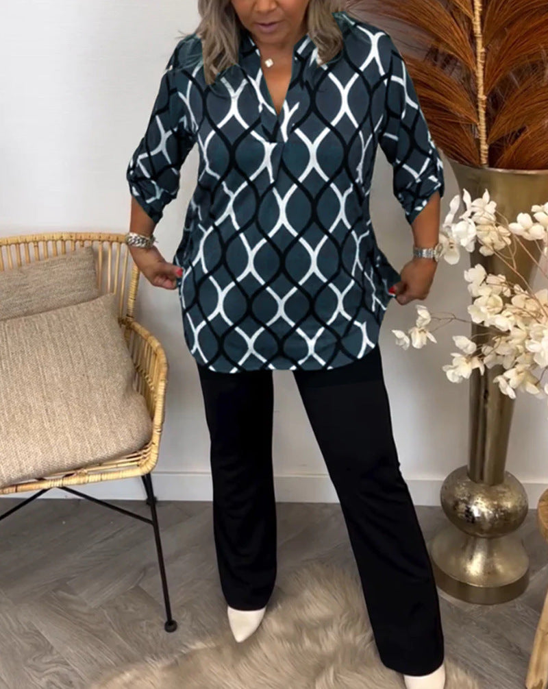 Damen Bluse mit modischem graphischem Muster und praktischen Seitentaschen Heidi-Mode