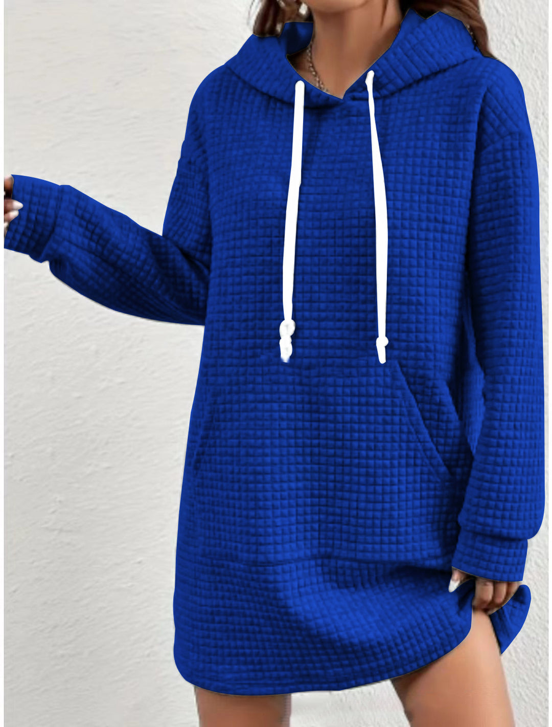 Damen Hoodie-Kleid mit praktischem Kängurutasche und modernem Strickdesign EB