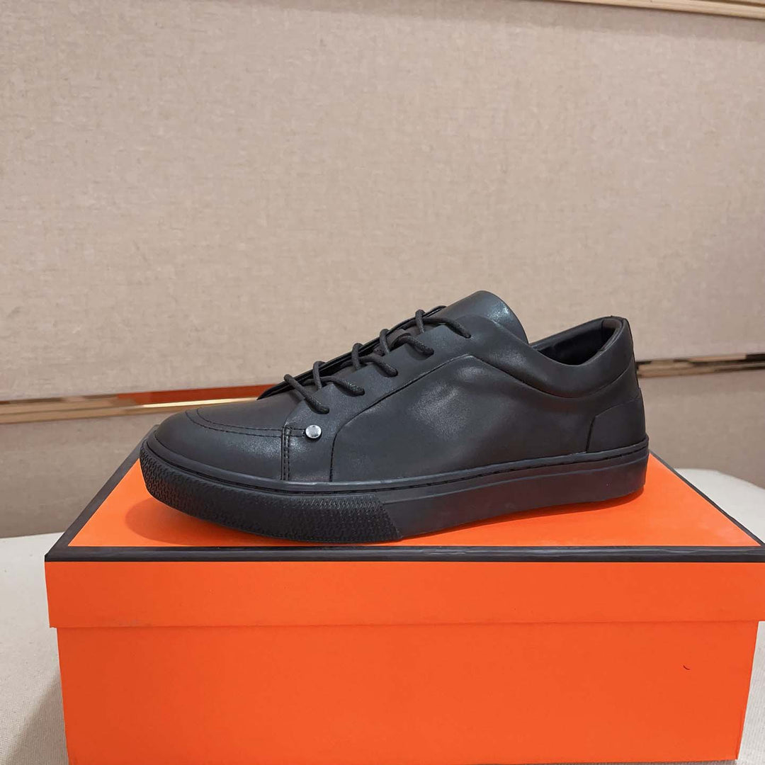 Damen Sneakers im minimalistischen Design mit hochwertigen Lederakzenten von EB