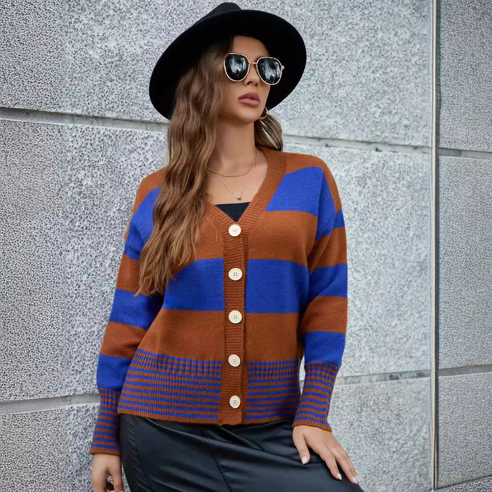 Damen Langarm-Strickjacke mit modernen Streifen und Knopfdetails EB
