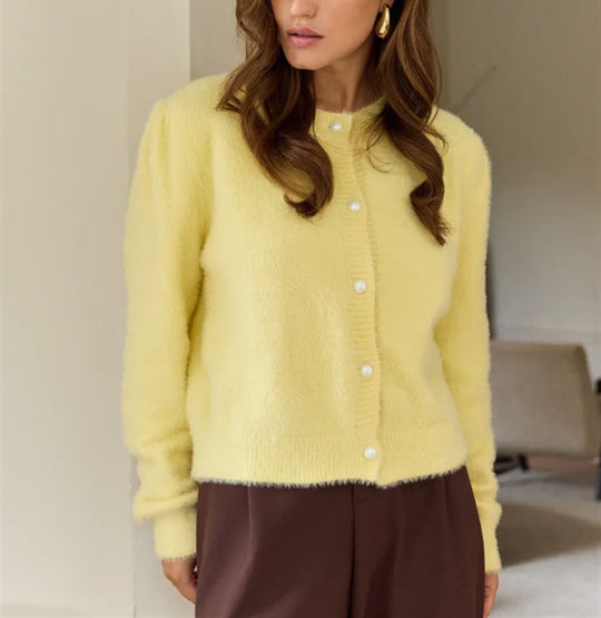 Damen Flauschiger Cardigan mit dekorativen Knöpfen und eleganter Passform EB