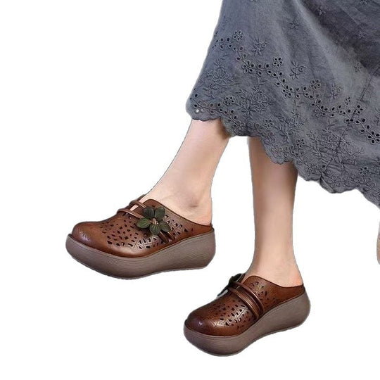 Damen Komfortable Clogs mit luftigen Details und rutschfester Sohle EB