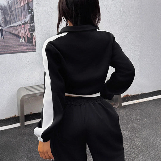 Damen kurzes Sweatshirt mit Halbreißverschluss und elastischer Bund Jogginghose Set Eichborn Berlin