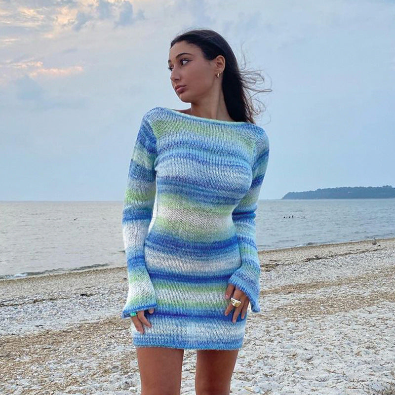Damen nan figurbetontes Strickminikleid mit Glockenärmeln und seidig leichtem Maschenbild EB