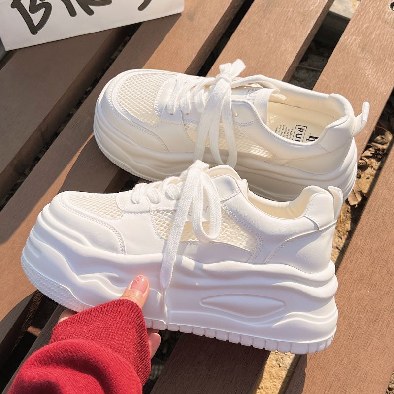 Damen Plateau-Wedge-Sneaker mit atmungsaktiven Mesh-Einsätzen und skulptierter Komfortsohle EB