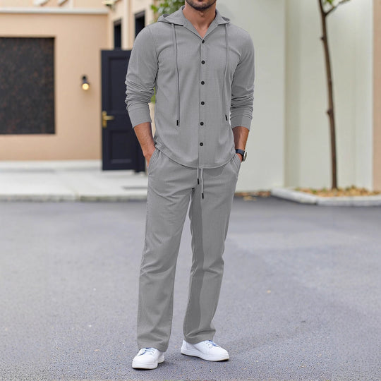 Herren lässiges Kapuzenshirt mit praktischen Taschen und Jogginghose EB