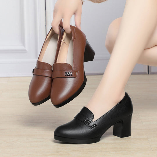 Damen elegante Pumps mit modischem Schmuckdetail und komfortablem Blockabsatz EB