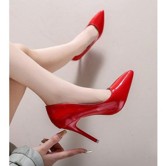 Damen elegante Stiletto-Pumps mit glänzender Lackoberfläche EB