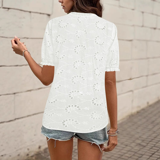 Damen Bluse mit floralen Stickereien und romantischem Spitzenabschluss EB
