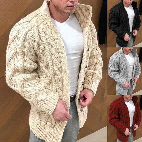 Herren Grobstrickjacke mit klassischem Stehkragen und Knopfverschluss EB