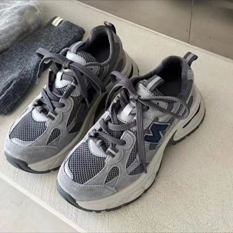 Damen Sportliche Sneaker mit atmungsaktivem Obermaterial und dämpfender Sohle EB