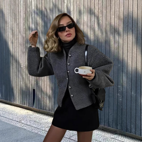 Damen Chice Überwurfjacke mit strukturiertem Design und eleganten Knöpfen EB