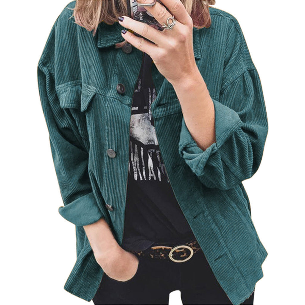 Damen modische Cordjacke mit praktischen aufgesetzten Taschen und lässigem Schnitt EB