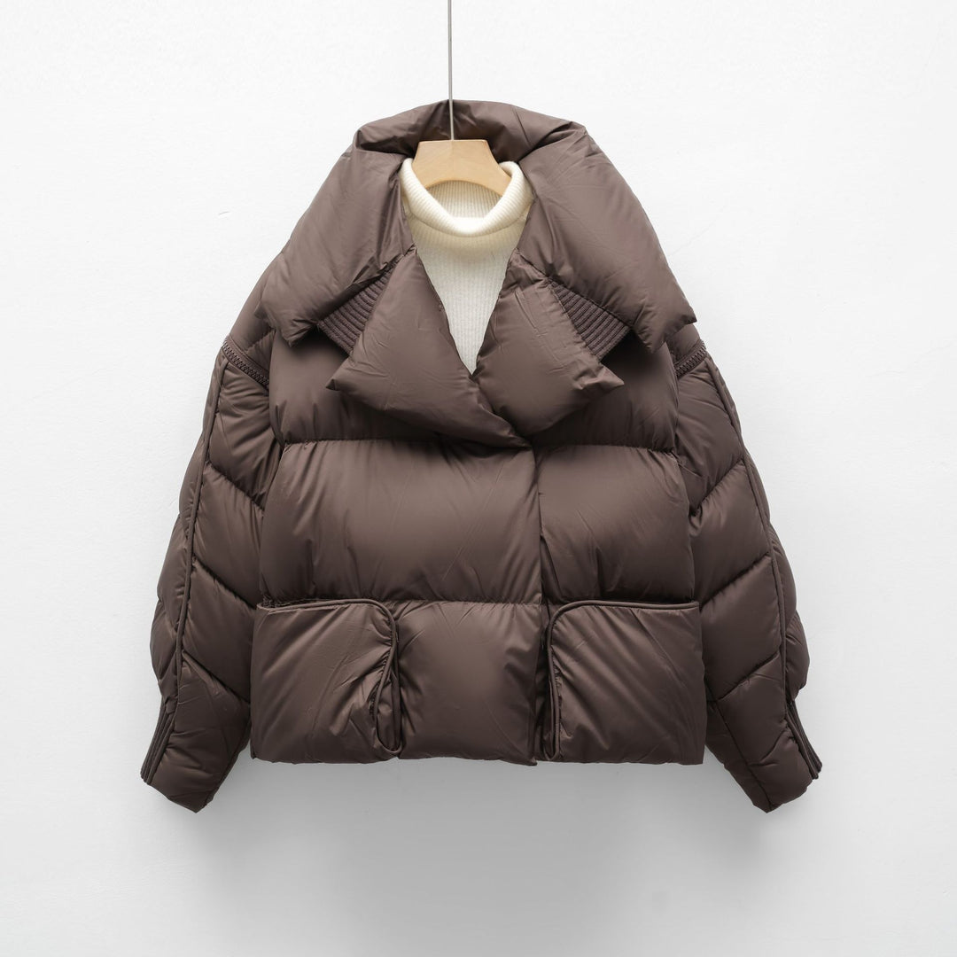 Damen modische verkürzte Steppjacke mit hoch geschlossenem Kragen und praktischen Taschen EB