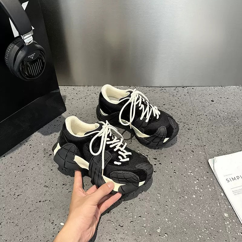 Damen Sportliche Sneakers mit robustem Design und atmungsaktiver Mesh-Oberfläche EB