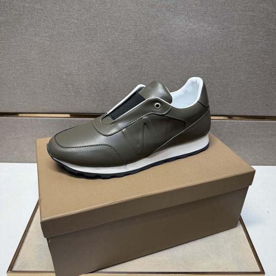 Damen Modische Slip-On Sneakers mit elastischem Einstieg und rutschfester Sohle EB