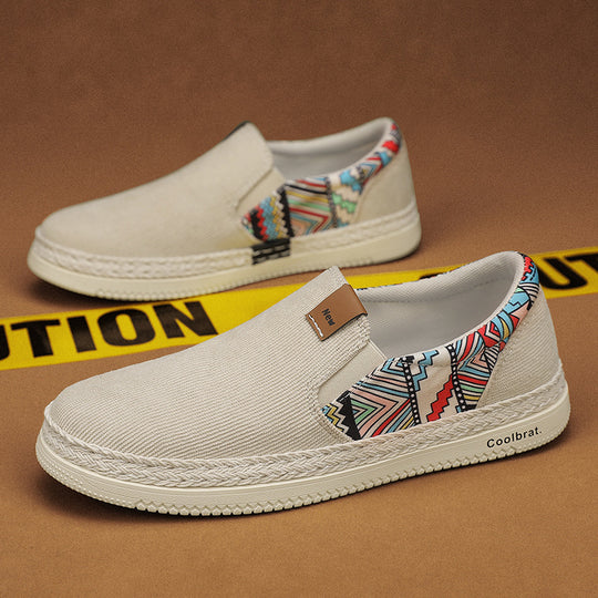 Damen Slip-On Sneakers mit buntem Musterdetail und rutschfester Sohle EB