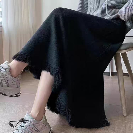 Damen Maxirock aus weichem, strukturiertem Strickstoff mit fransigem Saum EB