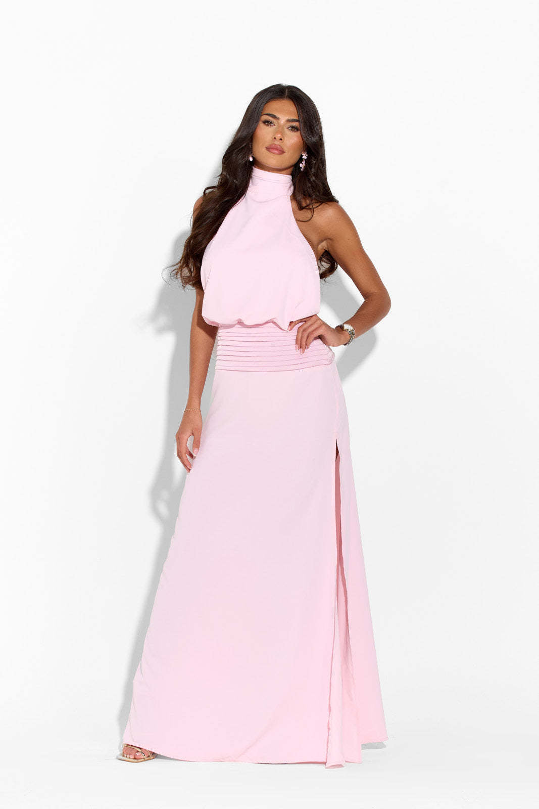 Damen Elegantes Maxikleid mit hochgeschlossenem Design und fließendem Fall EB