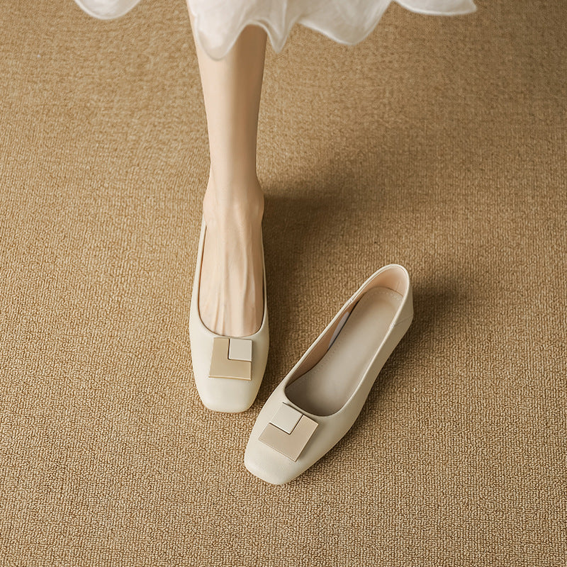 Damen elegante Ballerinas mit modischem Metallakzent EB