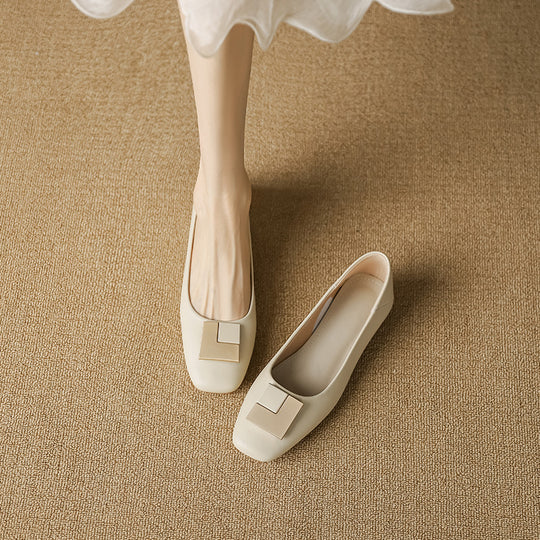 Damen elegante Ballerinas mit modischem Metallakzent EB