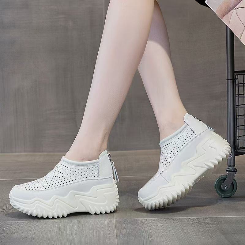 Damen Atmungsaktive Slip-On Sneakers mit elegantem Design EB