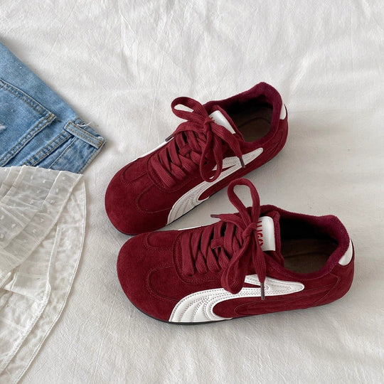 Damen Sportliche Sneaker mit Veloursleder-Obermaterial und gepolsterter Innensohle EB