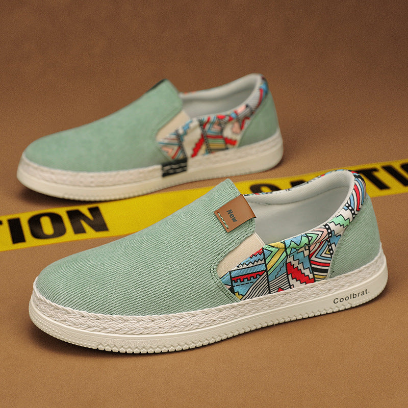 Damen Slip-On Sneakers mit buntem Musterdetail und rutschfester Sohle EB