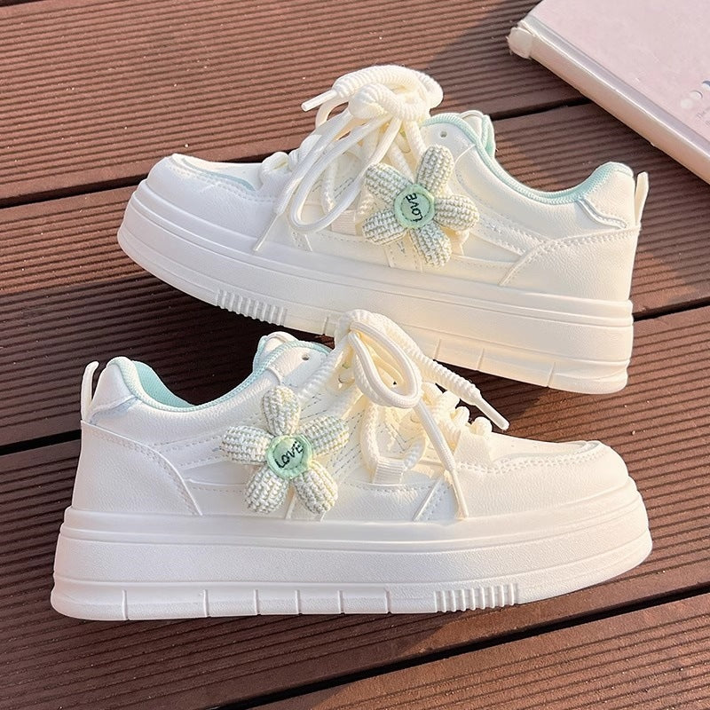 Damen Trendige Sneakers mit blumigen Akzenten und dämpfender Sohle EB