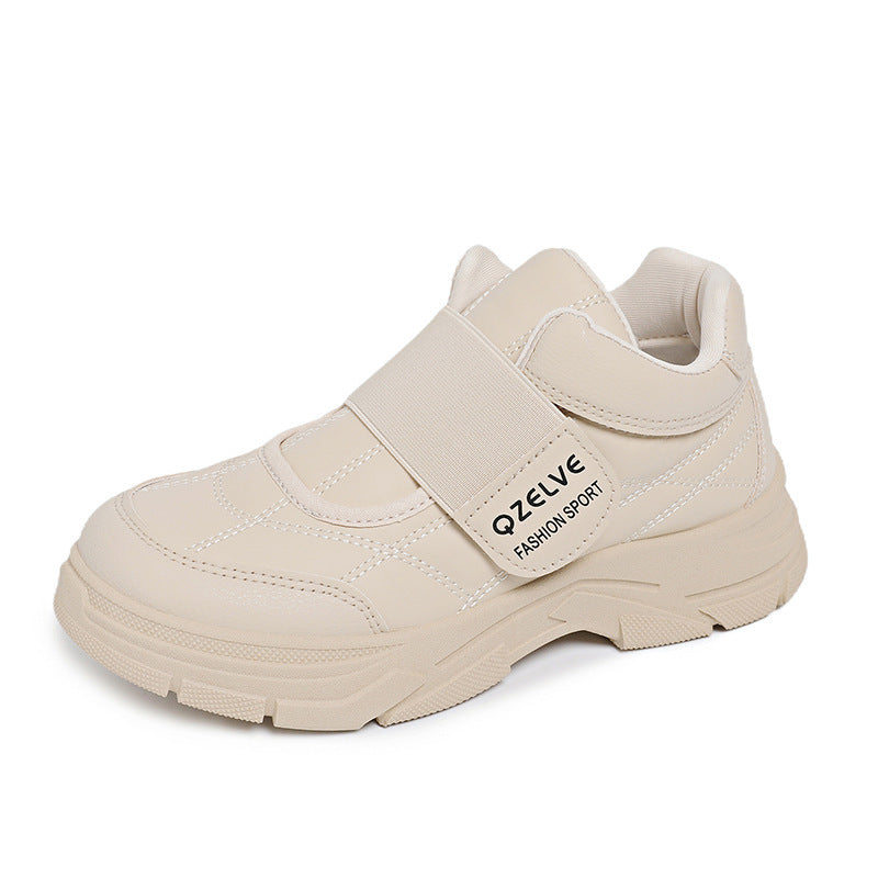 Damen Sportliche Sneakers mit rutschfestem Velours-Obermaterial und komfortabler Klettverschluss-Optik EB