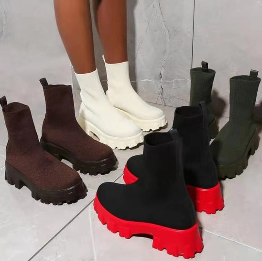 Damen Sock-Ankle-Boots mit grobem Offroad-Profil und elastischem Strickschaft EB