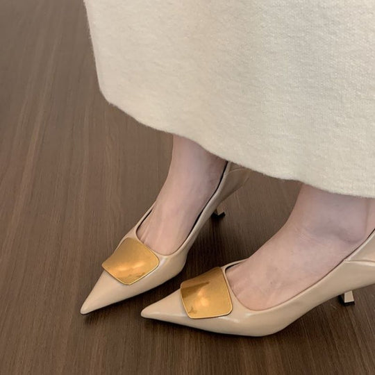 Damen spitze Stiletto-Pumps mit dekorativem Goldakzent EB