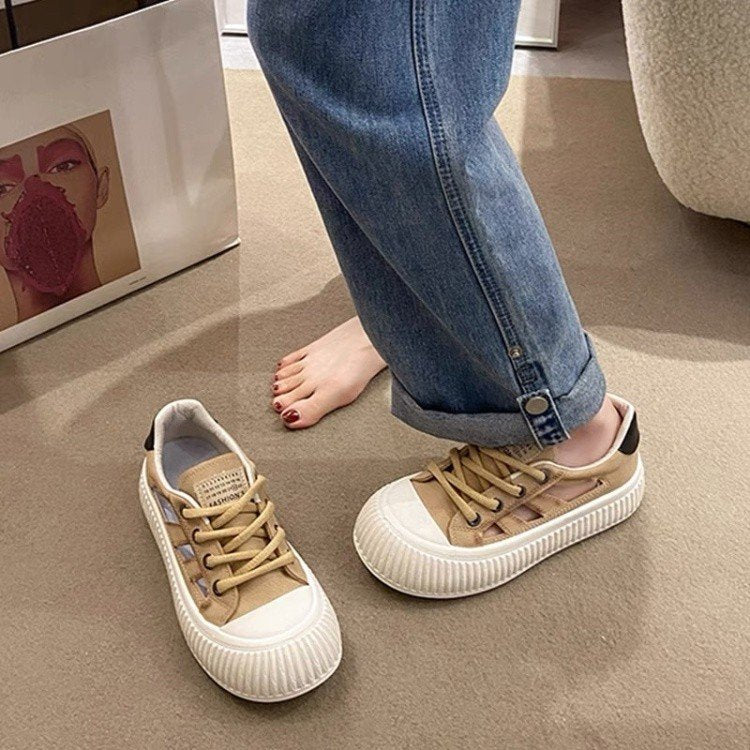 Damen Sneaker mit atmungsaktiver Oberflächenstruktur und rutschfester Gummisohle EB