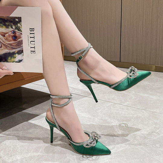 Damen Elegant verzierte Slingback-Pumps mit glänzenden Akzenten EB