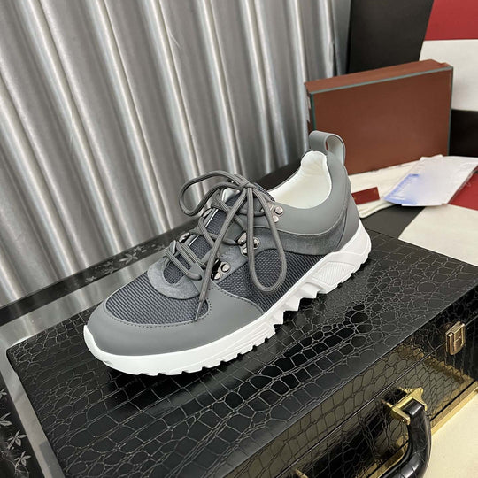 Damen Sportliche Trend Sneakers mit atmungsaktiven Mesh-Details und robustem Design von EB