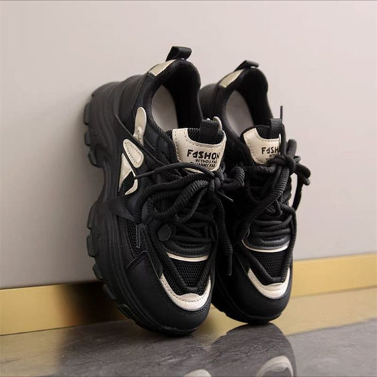 Damen Chunky Sneakers im sportlichen Design mit atmungsaktiven Mesh-Einsätzen EB