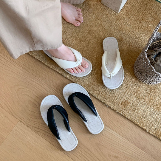 Damen Zehentrenner-Sandalen mit stylischem Riemendesign und komfortablem Fußbett EB