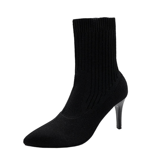 Damen nan Strick-Stiefelette mit konturierter Sockenkonstruktion, schlankem Pfennigabsatz und pointierter Vorderkappe EB