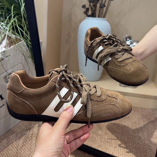 Damen Sportliche Sneakers aus hochwertigem Wildleder mit atmungsaktiver Sohle EB